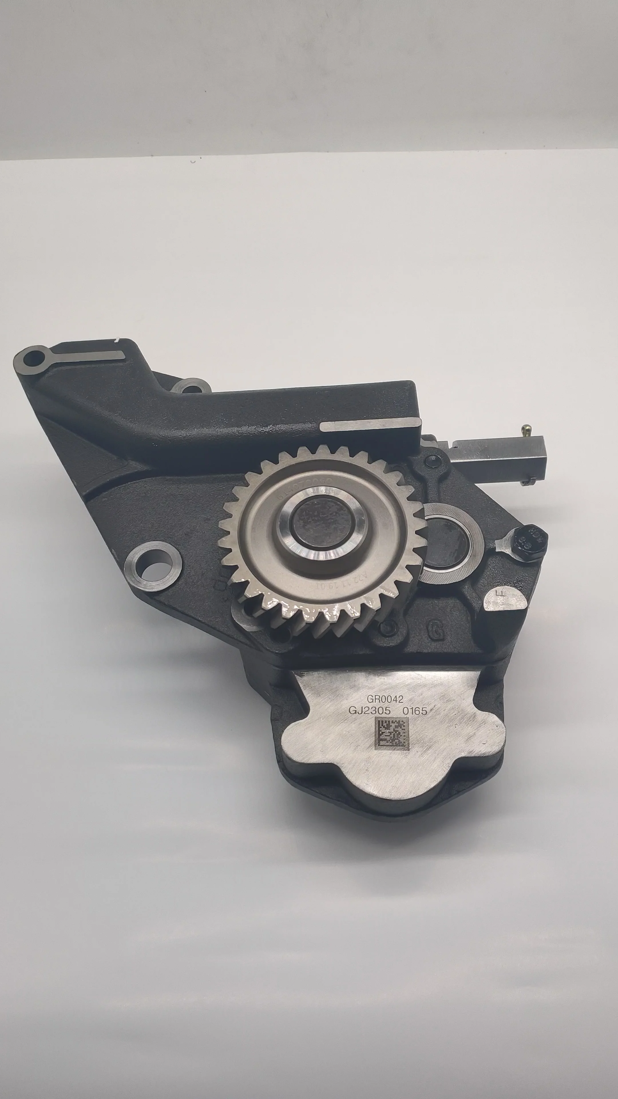 Truck Engine Parts Oil Pump Assembly AZ1500070021A for SINOTRUK