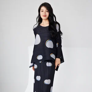 Miyake Women's Classic Japanese Polka Dot Long Sleeve T-Shirt Casual Fashion O-Neck Pleated Top Summer Style Made of Polyester