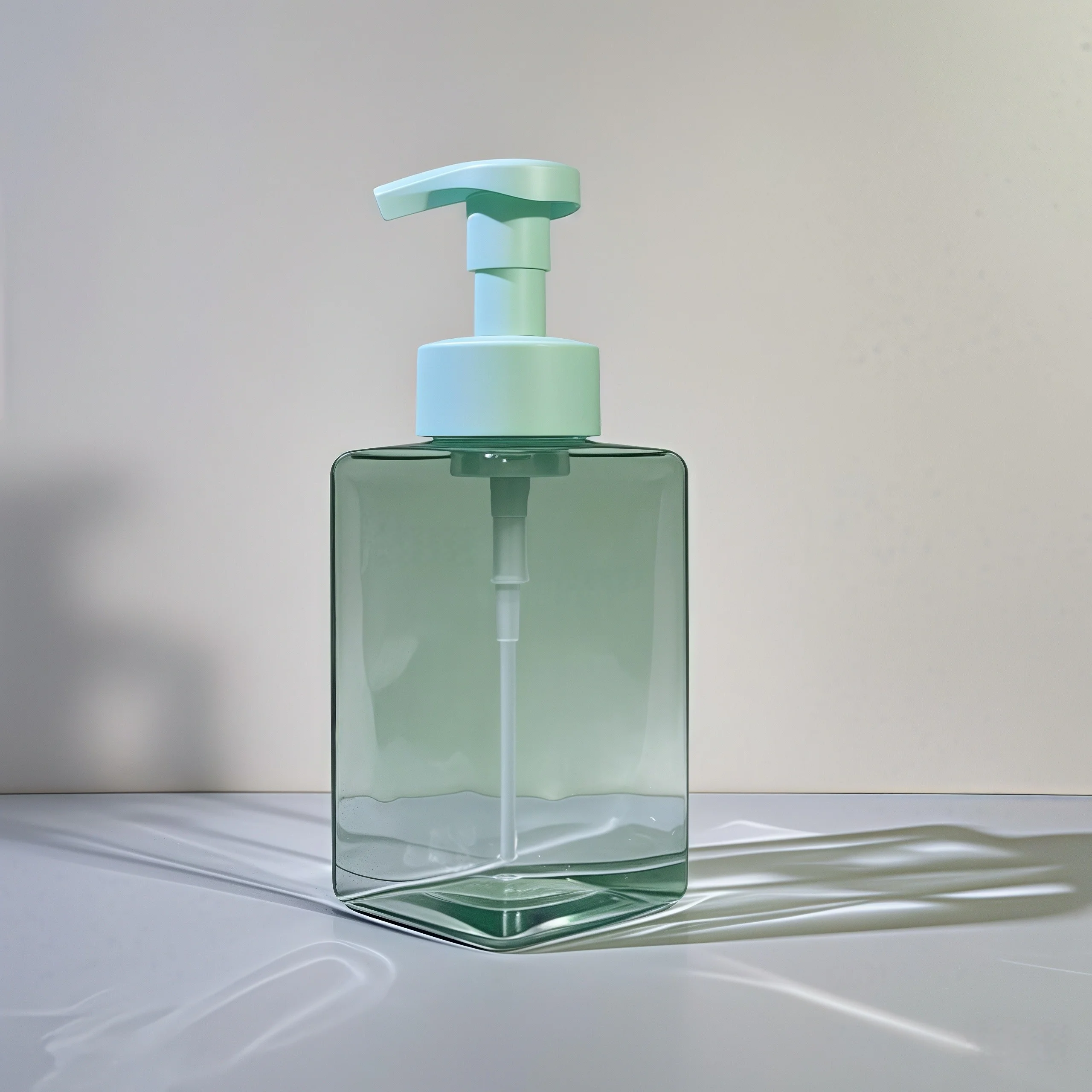 Square Cosmetic Lotion Pump Bottle with PET Material and Press Pump for Skin Care Packaging