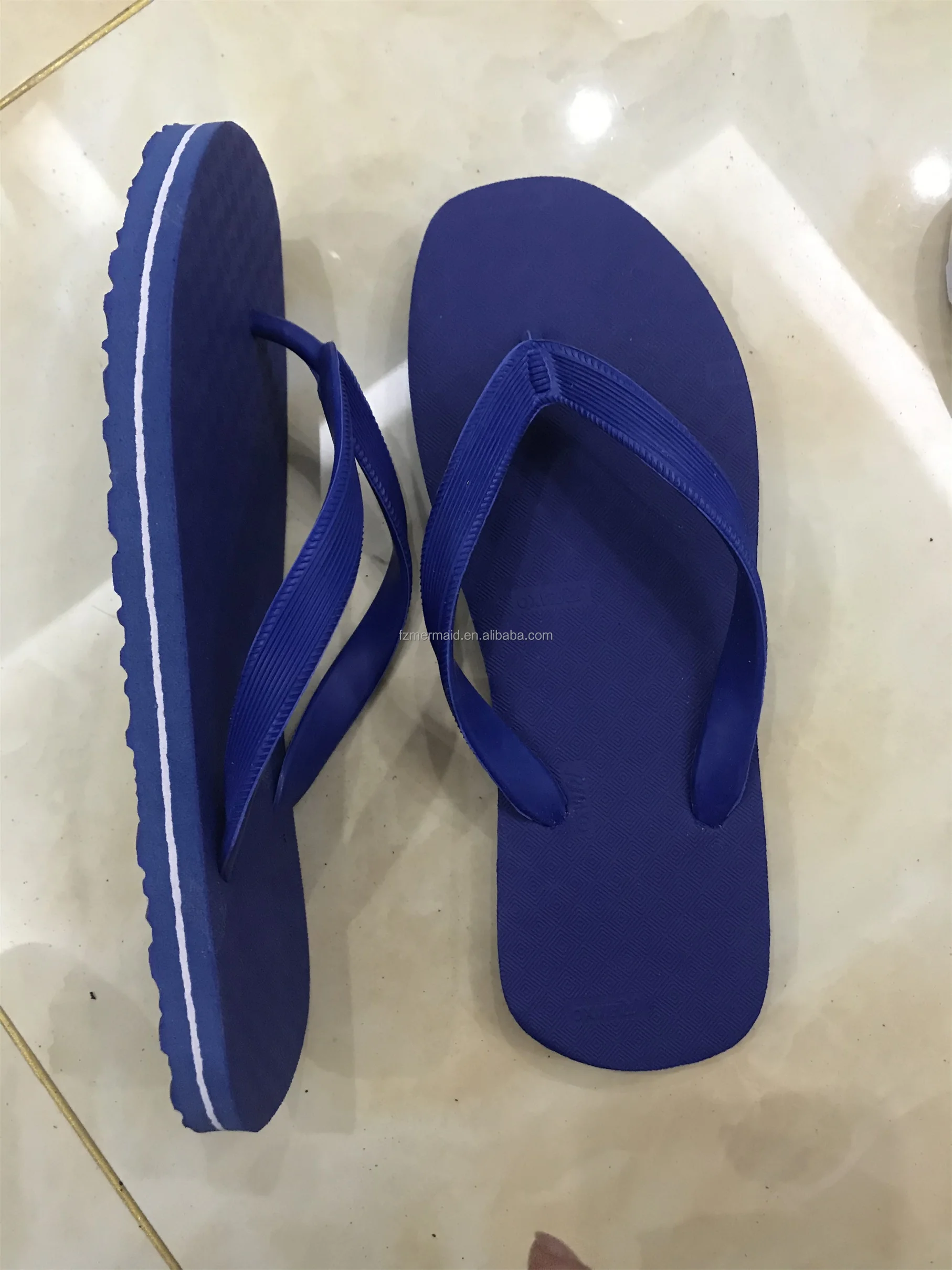 2024 High Quality Plain Flip Flops Wholesales in Bulk Men Slippers Beach Custom Flip Flops Home slippers