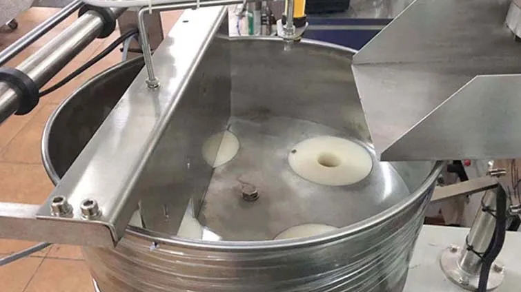 Автоматическая упаковочная машина для порошков для мешков кофе/молока/специй/белковой муки, малая машина для фасовки порошка