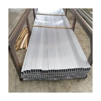 住宅プロジェクトまたは工業プロジェクト用の正方形または円柱柱