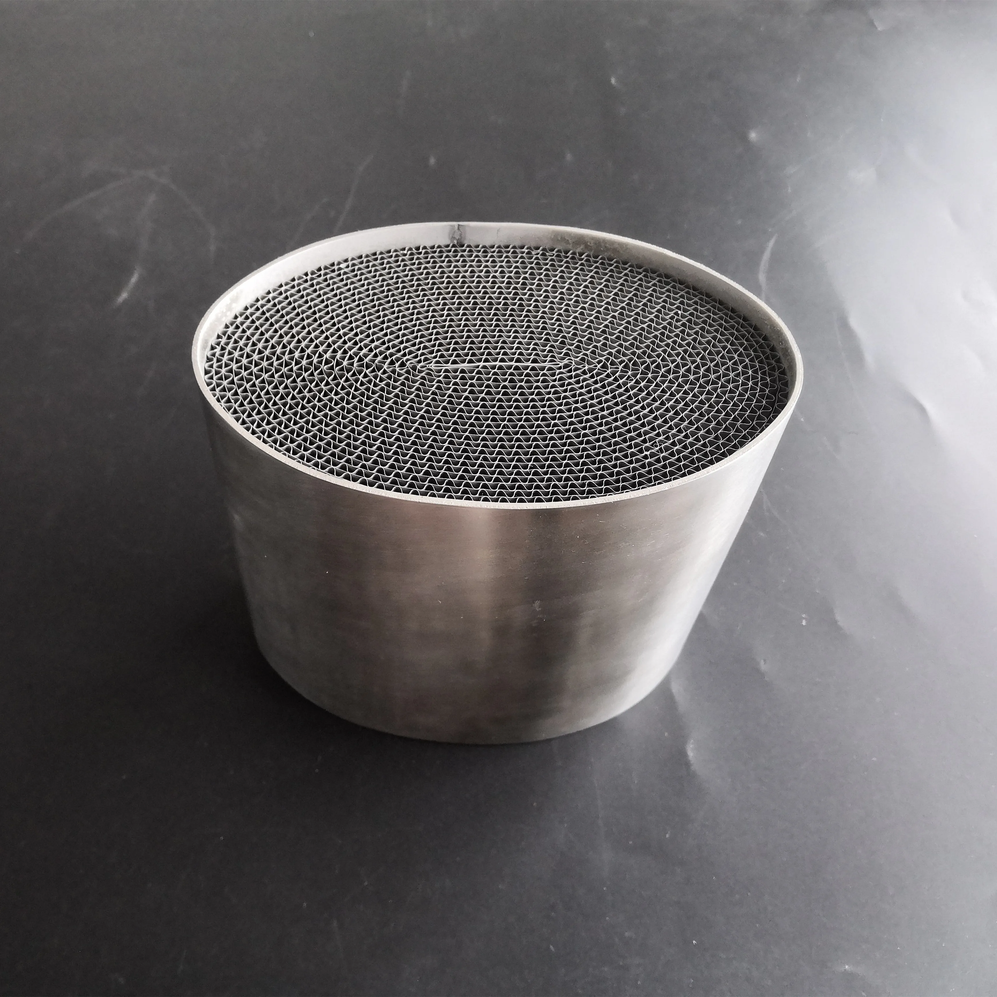 G37 Metallic Substrate Motorcycle Catalytic Converter Three Way