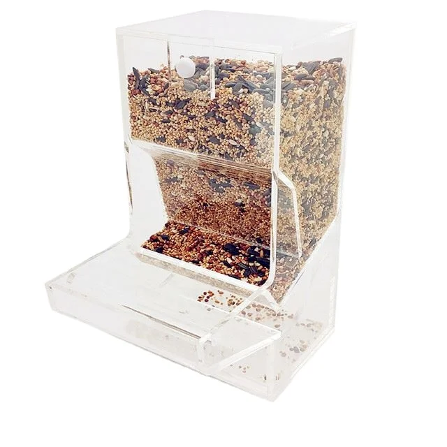 Пластиковая кормушка для птиц с 2 крючками