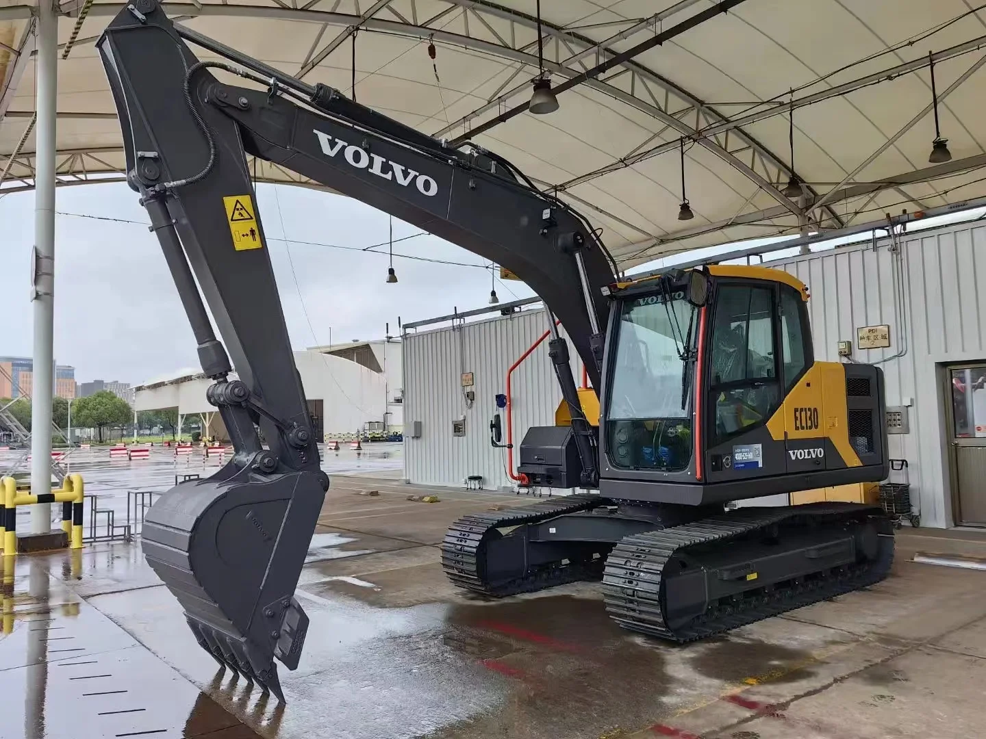 Top-performing Used Crawler Excavator Volvo Ec130 Capacity 13 Ton - Buy ...