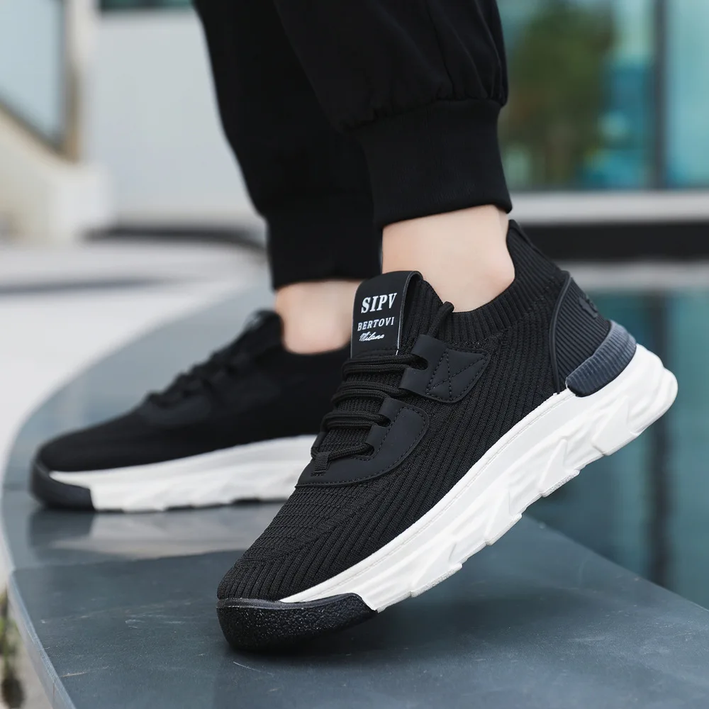 Leisure, fashionable, breathable men's shoes, Korean version, trendy sports shoes, thick soles, comfortable men's shoes