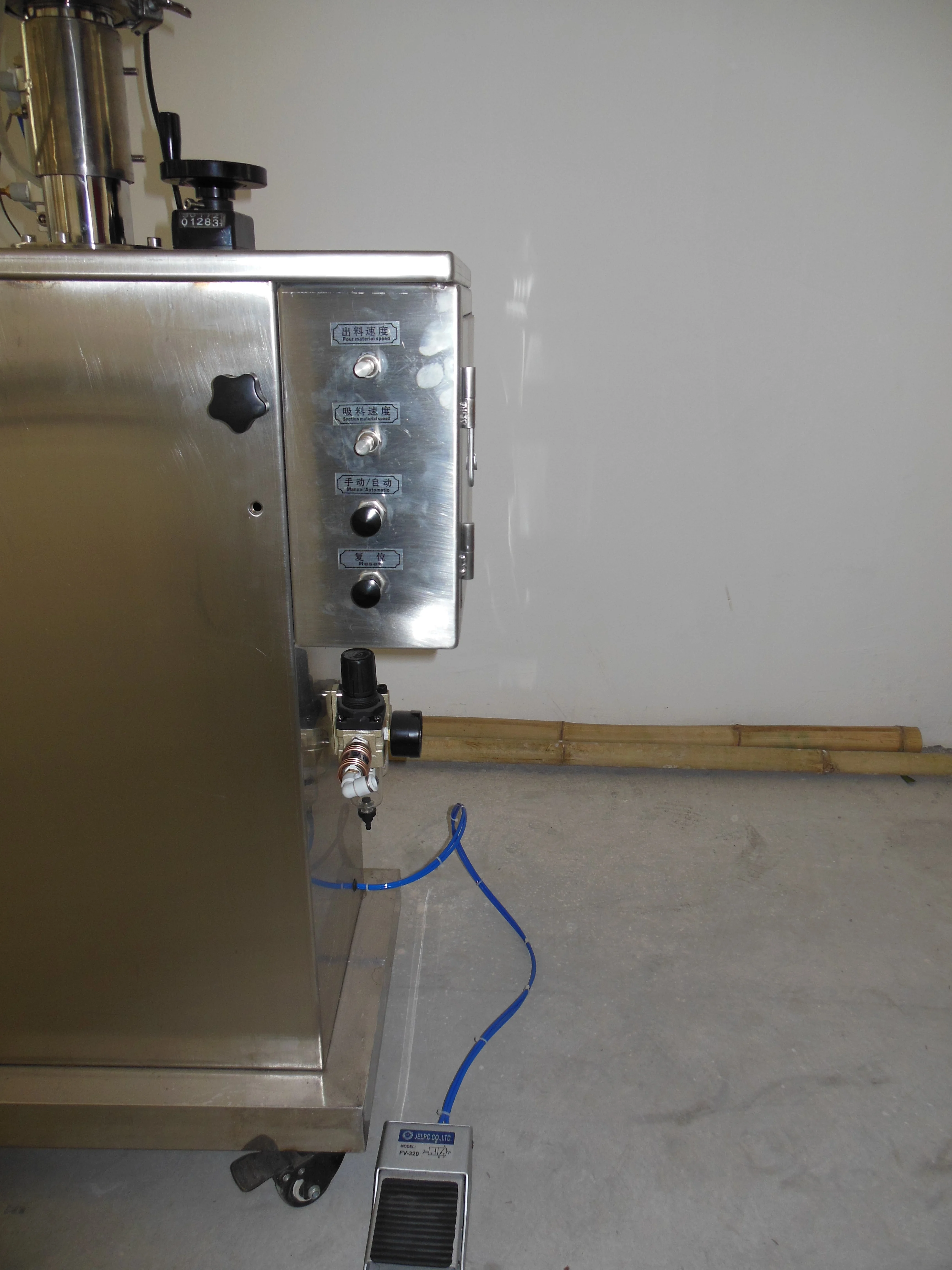 Машина для розлива крема пневматического типа, машина для розлива маслом маленькой дозы, машина для розлива пасты с нагревателем и смесителем