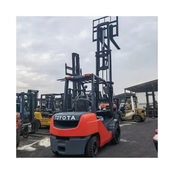 8F Toyot Used Forklift Truck Japanese Famous Brand 3 Tons 4.5m Diesel Engine Red Engine and Gearbox of Japanese Forklift 3600