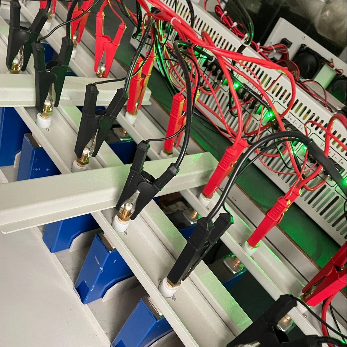 5V30A 8 Channels Laptop Computer Lithium Ion Battery Testing Tester Machine