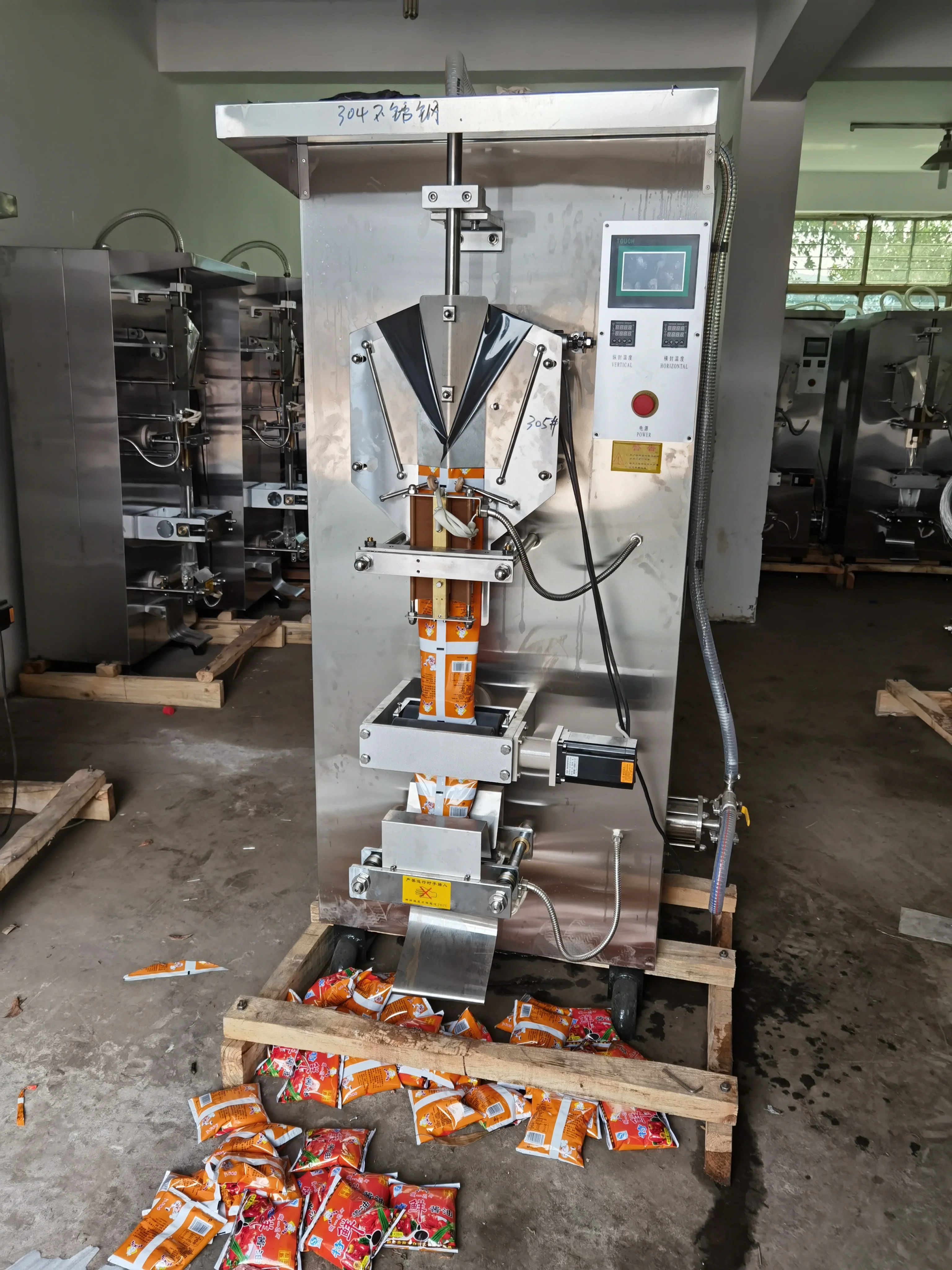 Multi-Func2020 Лидер продаж в Африке автоматический полиэтиленовый пакет чистой питьевой машина для томатного соуса наполнения бутылок водой на изготовлении упаковочных