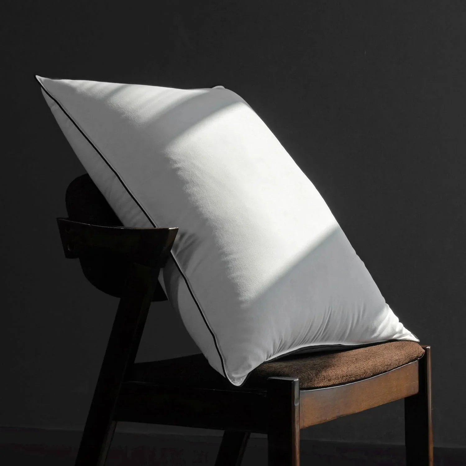 Customized Microfiber/Cotton/Silk/Bamboo Fabric Wool/Memory Foam/Polyester/Goose/Duck Down Feather Filling Neck Pillow