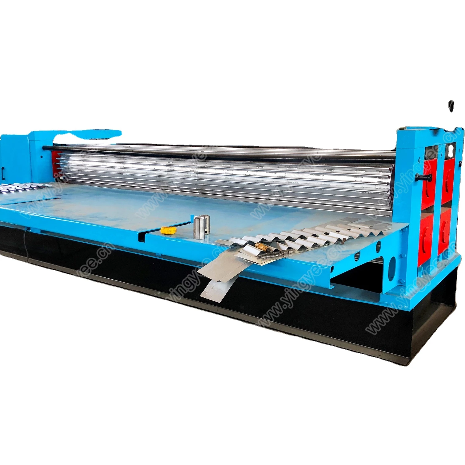 Small Steel Corrugated Roof Sheet Roll Forming Machine Transverse Thin Corrugation for Tile Installation for Industries