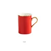 Disegno della tazza di coppia rossa