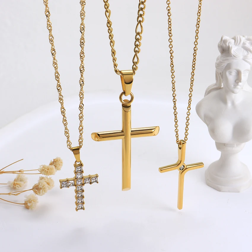 Collier Chaîne Fine Réglable Avec Pendentif Croix - Plaqué Or Jaune, Bijou élégant D'occasion En Parfait état