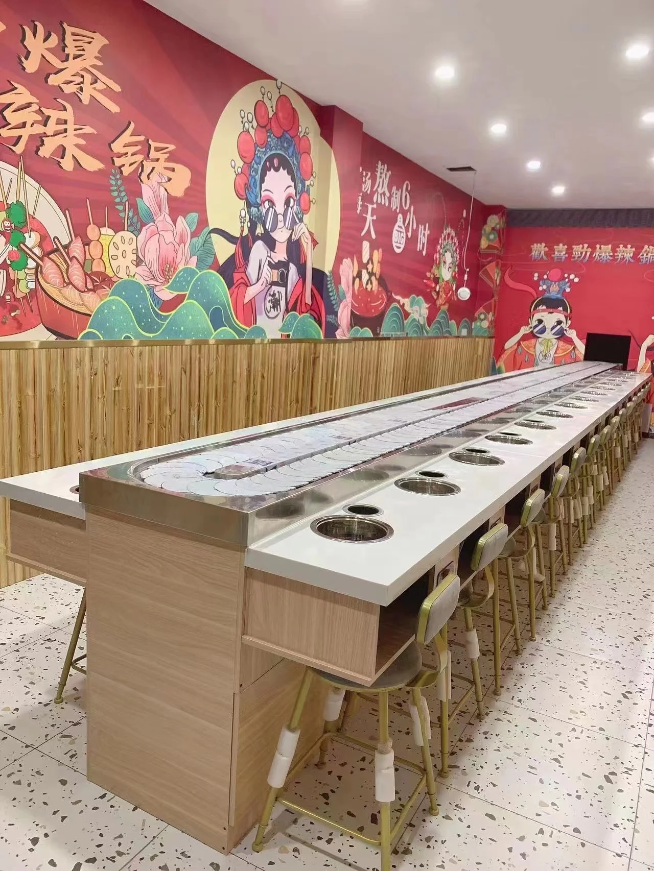 Revolving Conveyor Sushi Bar Table Sushi Restaurant Train Conveyor Belt Machine for Sale DDP Good Price
