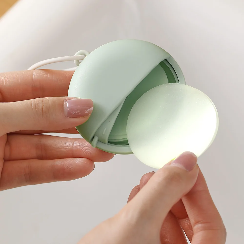 Round Shape 50pcs/case Portable Disposable Outing Paper Soap Sheets Flakes Box Soluble in Water for Outdoor with Lanyard