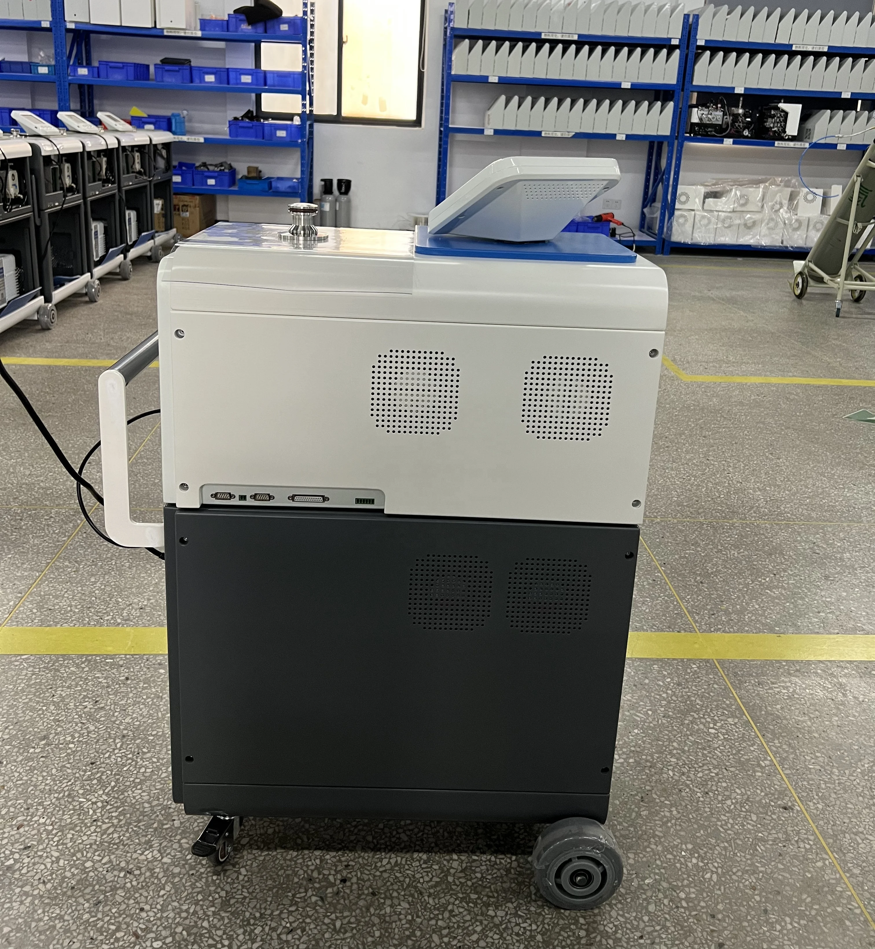 EVP Original HLD 400 Leak Detector for Gas Supply System Leak Detection Helium Mass Spectrometer Leak Detector