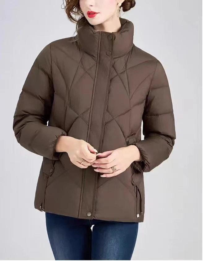 2025Custom Women's Short Length Slim Fit Puff Jacket Thick Warm White Duck Down Thermal Down Coat New Fashionable Style Winter