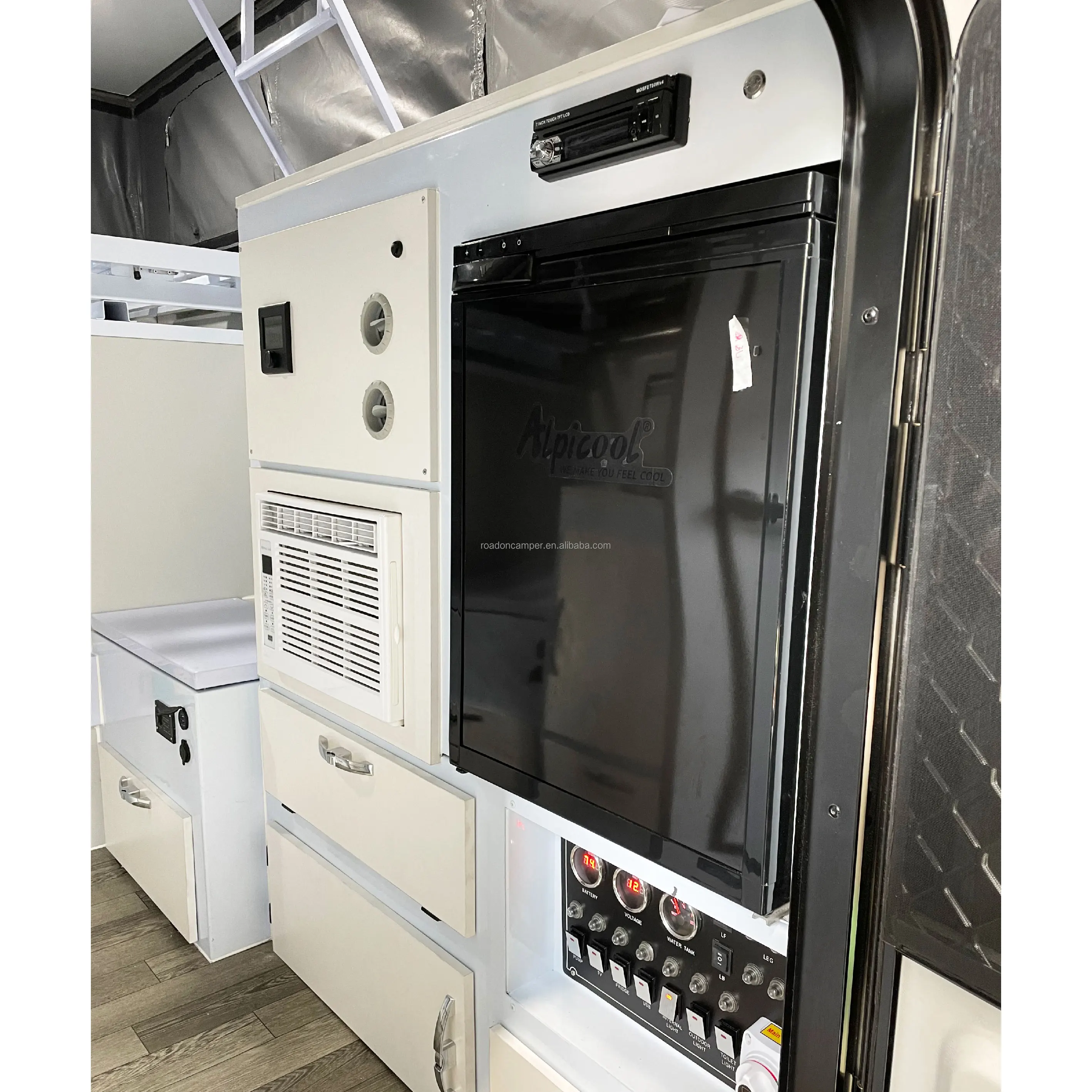 Slide on Style Truck Camper with Slide Out Kitchen and Interior Toilet for Pick up Truck