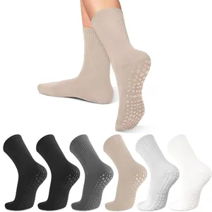 Wholesale Breathable Athletic Cushioned Grip Knitted Sports Sock Custom Thick Non Slip Anti Slip Yoga Pilates Socks