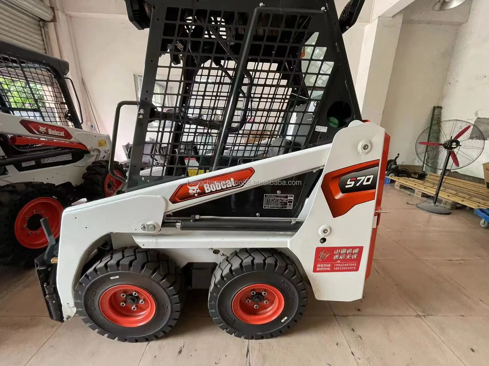 Personal Original Used Pneu Turbo Made in America Used Mini S70 Wheel Loader Skid Steer Loader