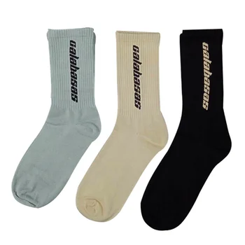 Hot Sale black and white men socks and sports custom crew socks with logo