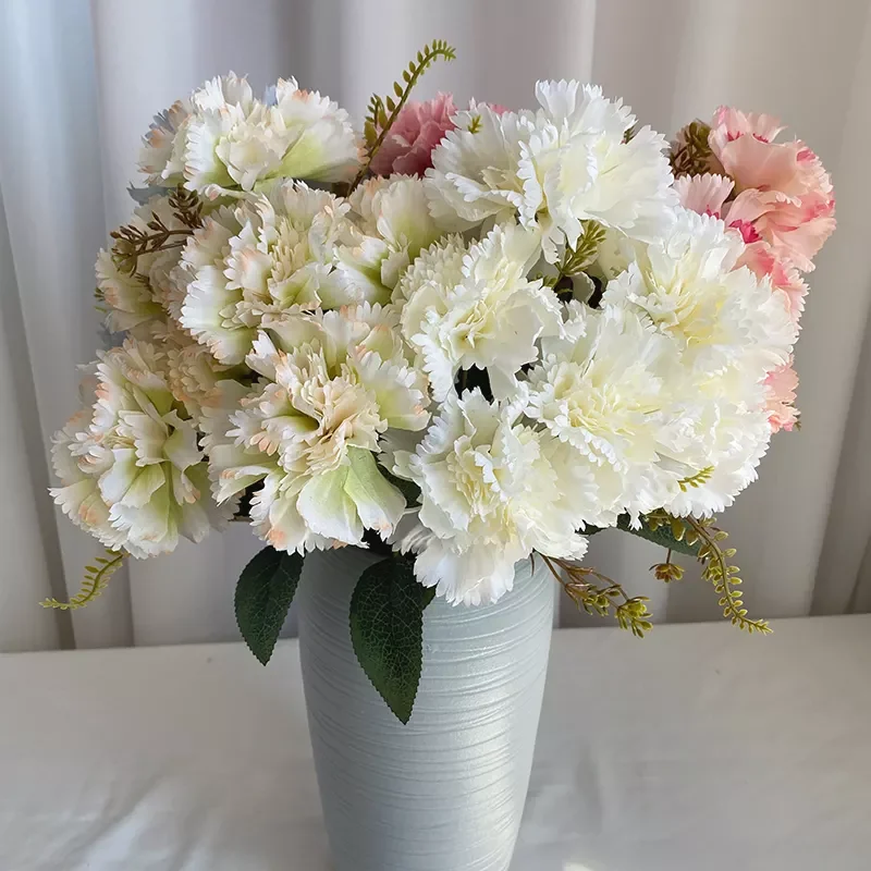 अपने घर के सजावट में उंच मानकीय खरे पैम्पस घास का उपयोग करके एक बयान बनाएँ