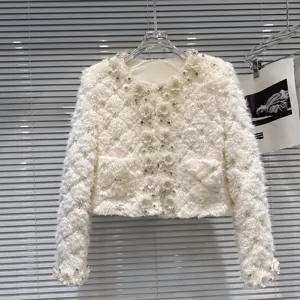 Factory Wholesale  Winter New Arrival Vintage Coat 3D Appliques Socialite Flower Nail Diamond Edge Plush Lined Short Jacket