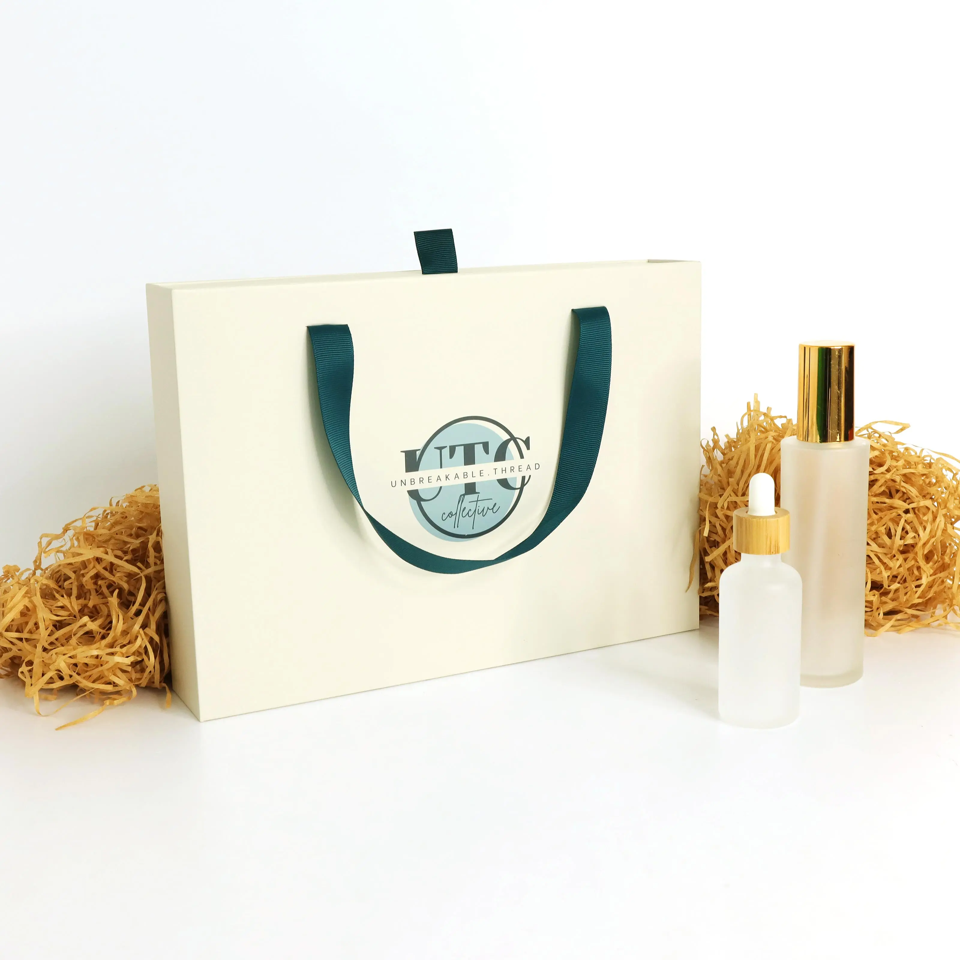 Customized Colored  Drawer Box With Handle Rigid Shipping Gift Packaging with Matt Lamination