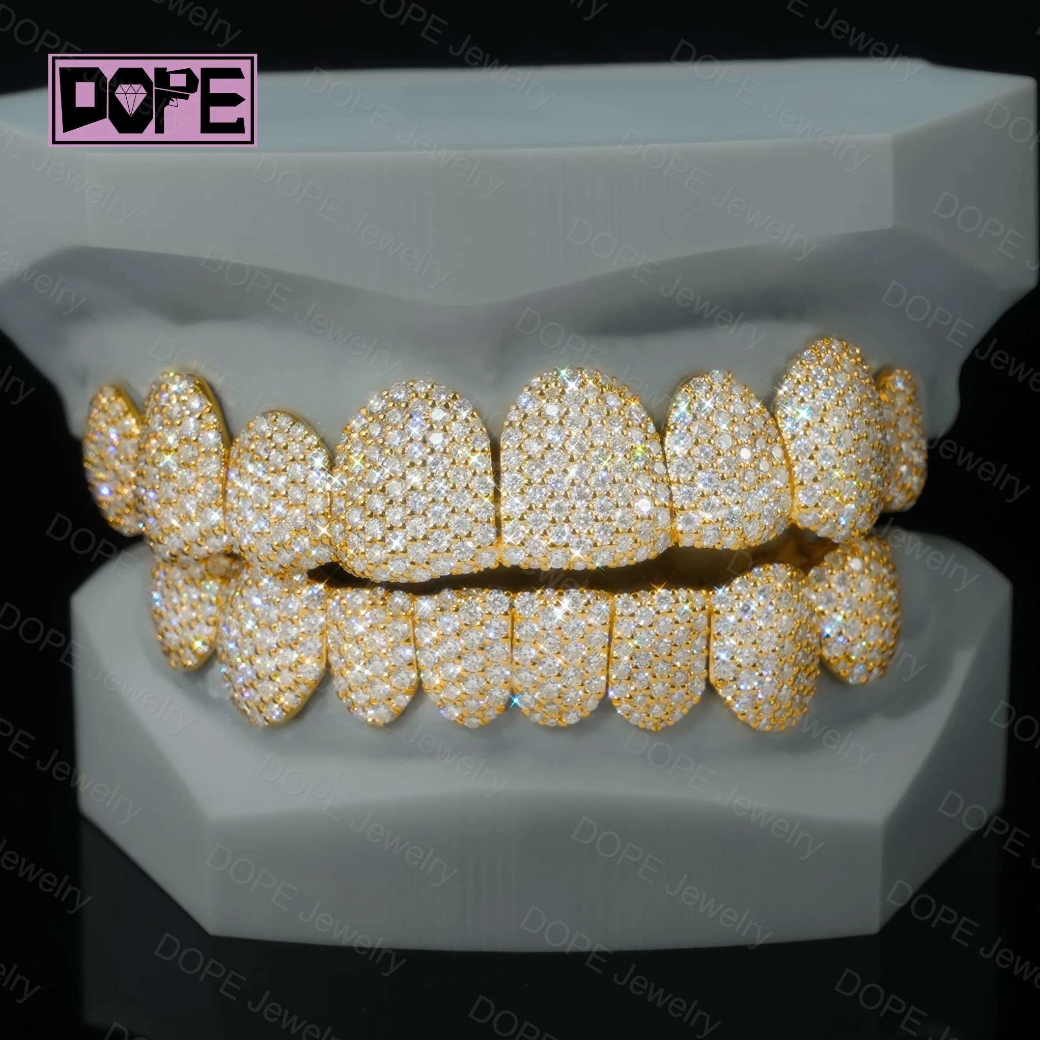 Customized Iced Out Grillz 8 on 8 Men Women Hip Hop Grills 925 Silver Flawless VVS Moissanite Grillz