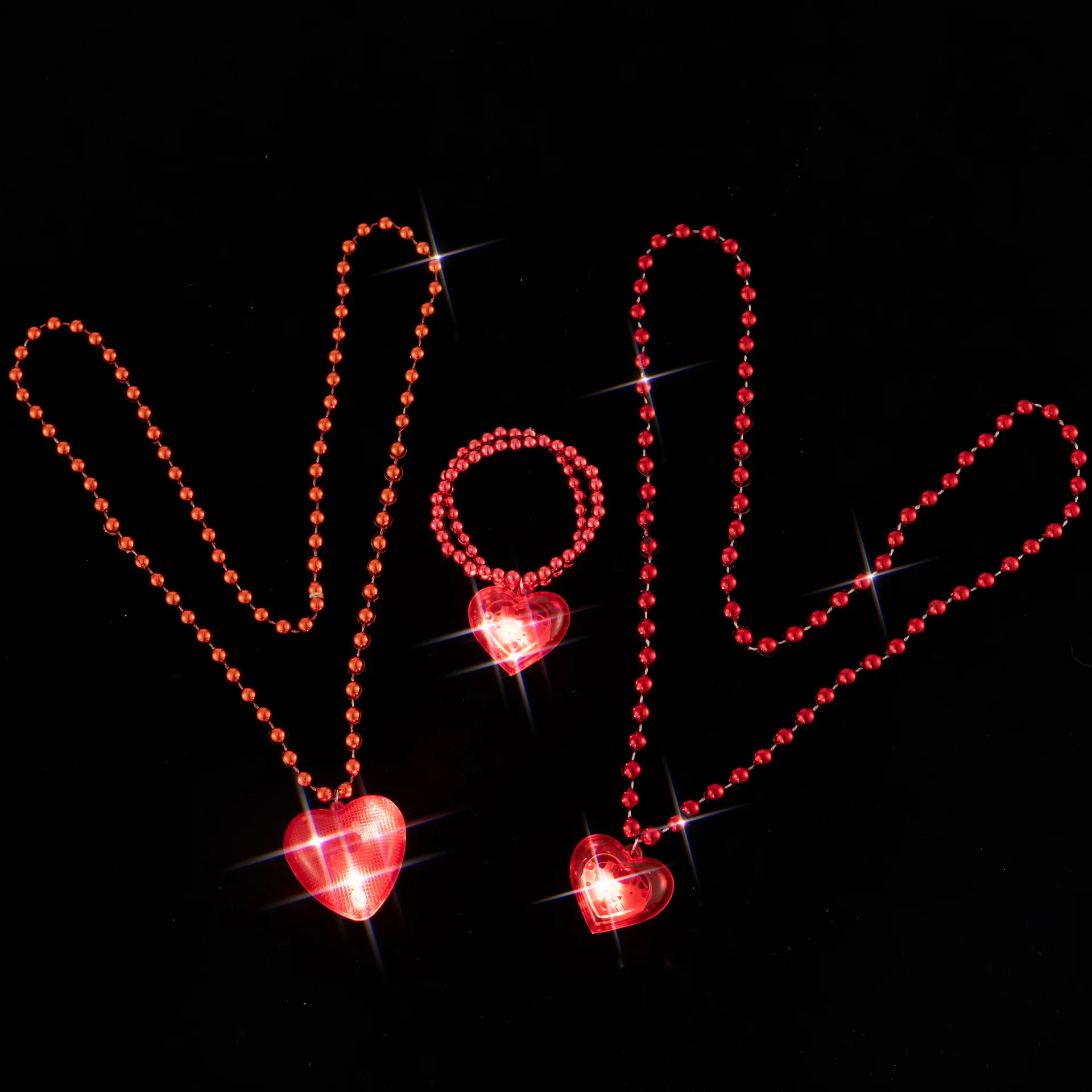 Flashing Rose-Red Heart Necklace – Light-Up Blinking Pendant For Valentine's, LED