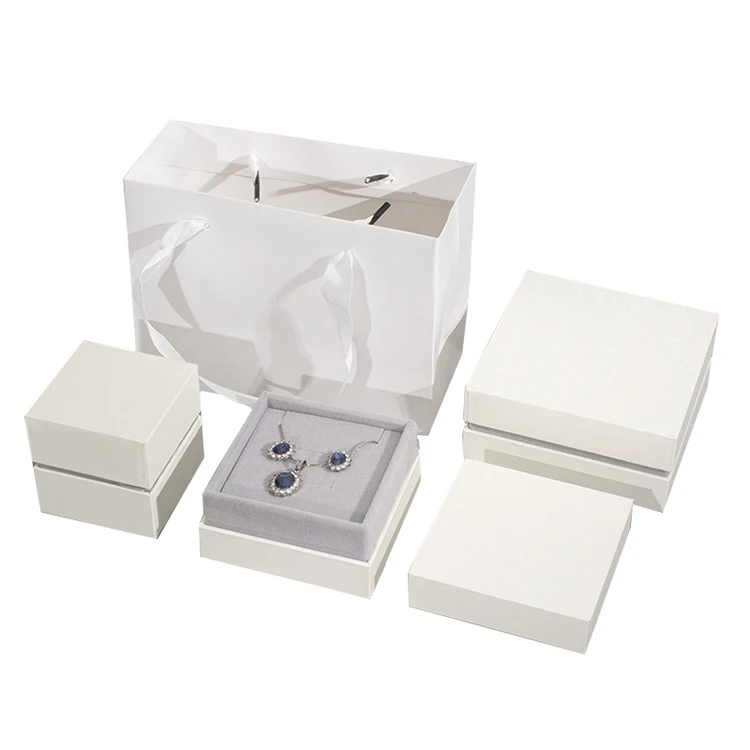Luxury Custom White Paperboard Gift Jewelry Packaging Box