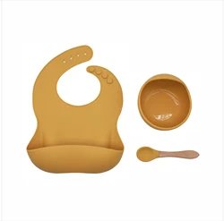 Набор детской посуды для обучения еде силиконовый нагрудник и ложка с защитой от
