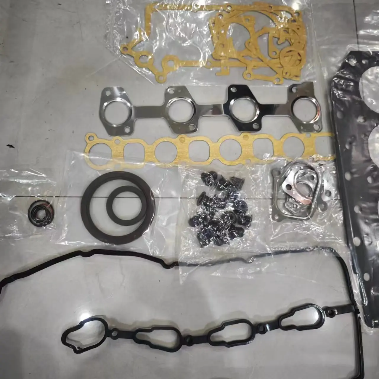 High-quality Engine Overhaul Kits for Automotive Engine Components in ...