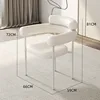 D round-the-cercle chaise (remarques de couleur)