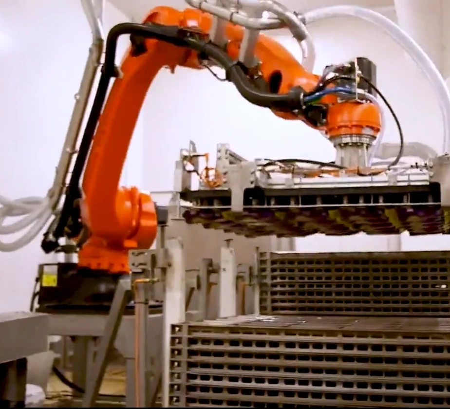 Kuka Robot KR 16 R1610-2: 6-Axis Industrial Robot Arm with 16KG