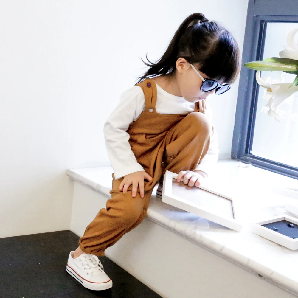 Оптовая продажа детские комбинезоны хлопковые повседневные штаны детская одежда с перекрестной спиной для младенцев Комбинезоны маленьких девочек и мальчиков