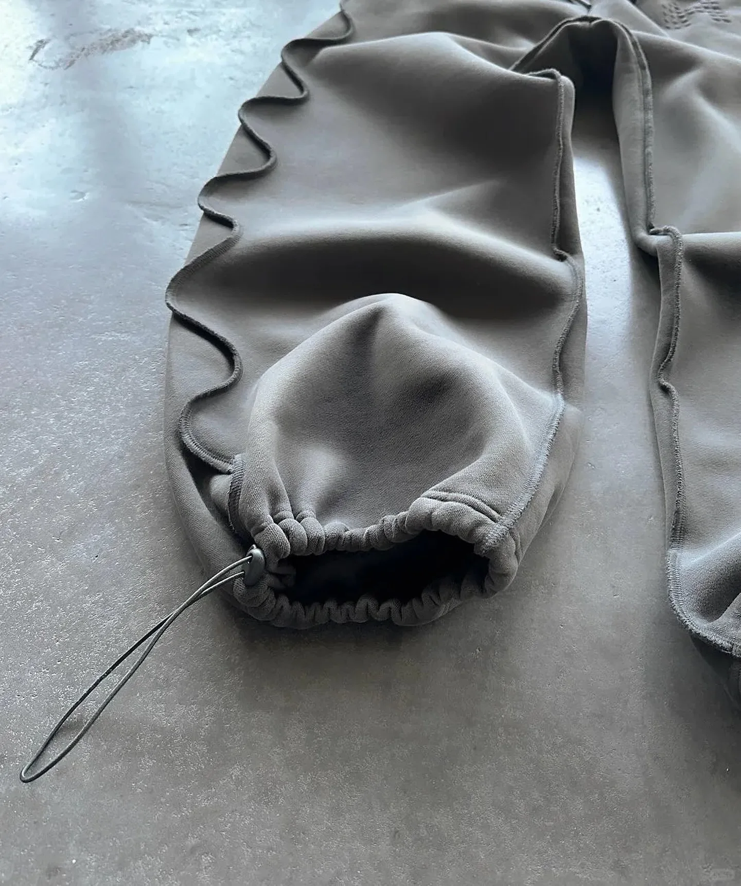 Custom Blank Sweatshirt and Sweatpants Set 100% Cotton French Terry Hoodie Men's Oversized Boxy Fit Sweatpants and Hoodie Set gallery 5