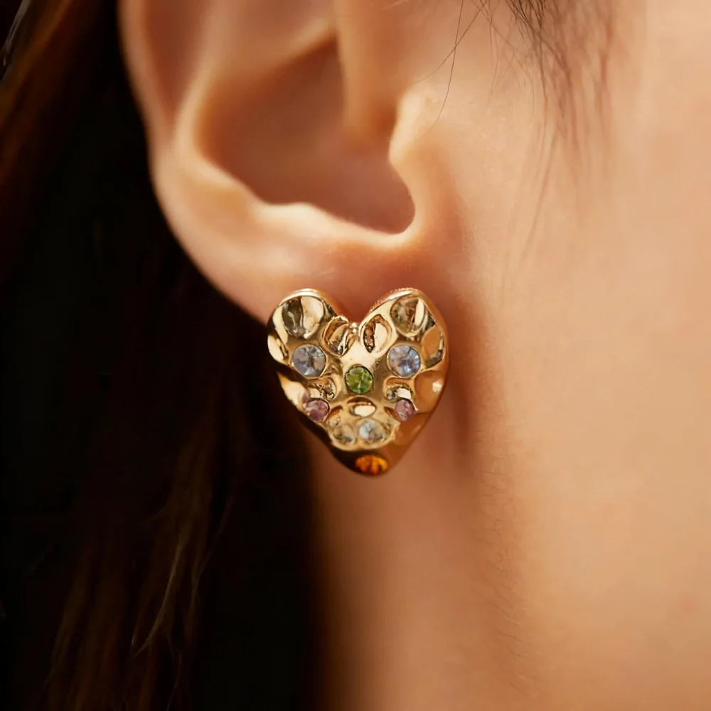 Fashion  Stud  Earrings Hot Selling Brass Alloy  PVD Gold Heart  Vintage Style  Wedding  Party  Gift Fashion Earrings for Women