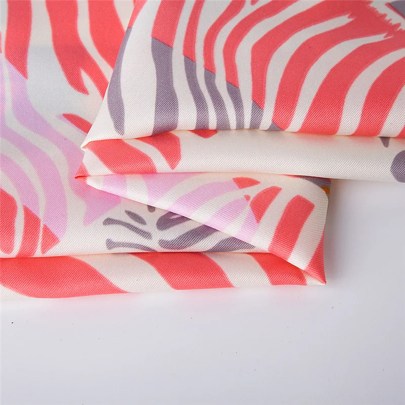 Женский саржевый шелковый шарф, маленькие квадратные шарфы размером 60 х60 см с принтом листьев, повязка на голову, хиджаб для весны