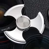 Tomahawk spinning top comes with a storage bag.