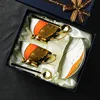 Coffret cadeau K-2 tasses, 2 plats, 2 cuillères