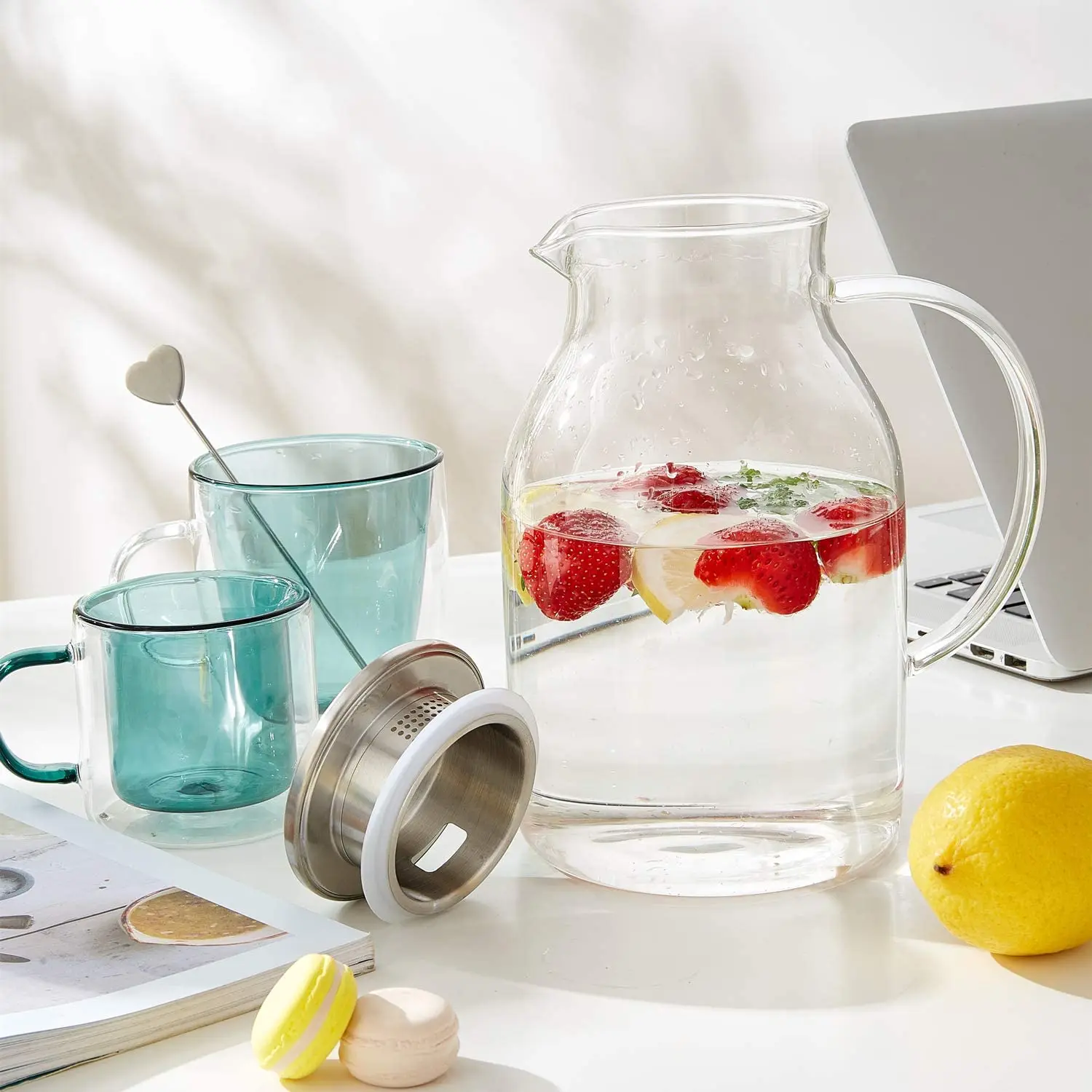 Glass Water Pitcher With Lid (68 Ounces)