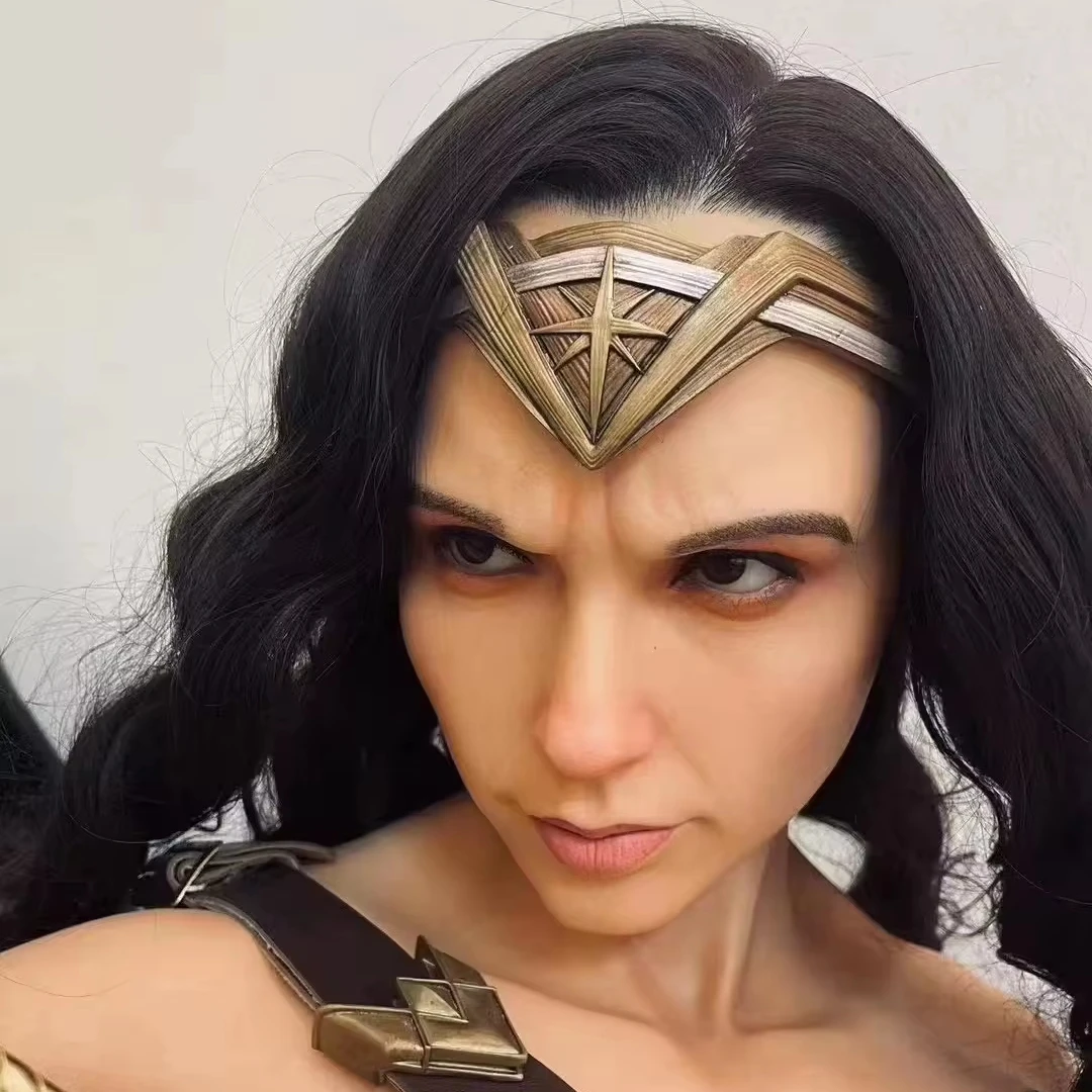 High Quality Realistic Attractive Female Resin Silicone Life Size Wonder Woman Resin Figure Bust Statue for Indoor Decoration