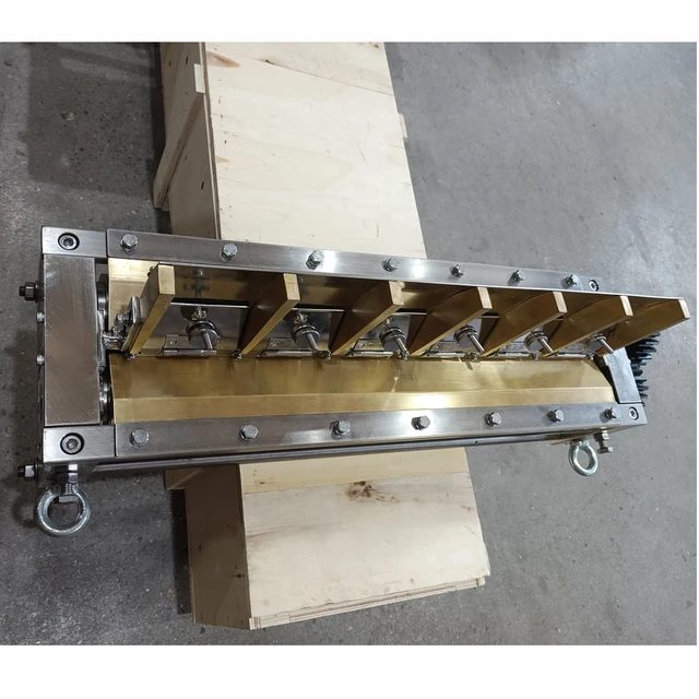 Food Grade SUS304 Noodle Cutter with Copper Scraper Comb High Precision Durable Slitter for Instant Noodle Production Line