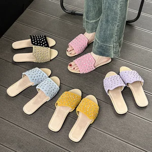 Fashion Trend New Design Round Head Flat Rivet Decorative slippers Everyday Outside Wearing Sandals Women