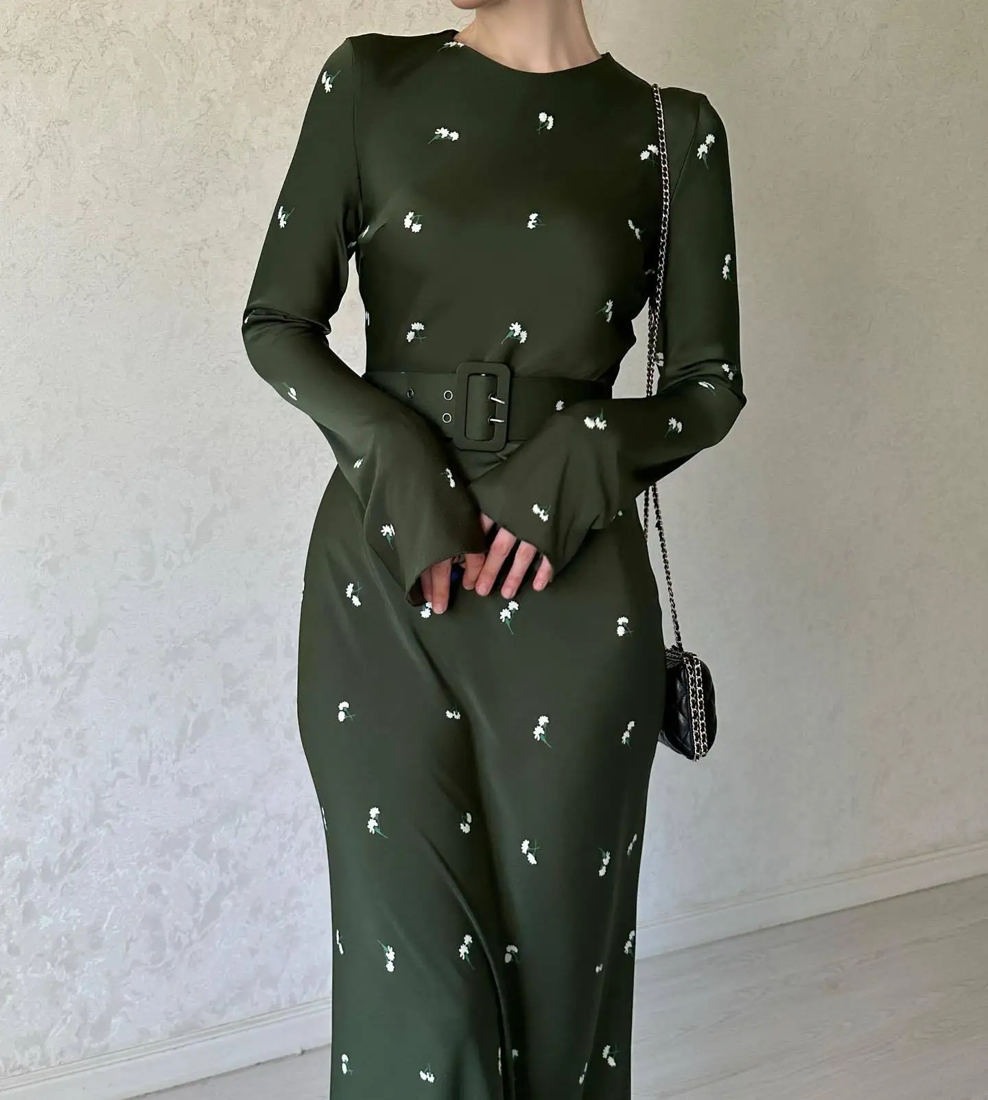 Spring Newest Design Ladies Long Sleeve Thick Belts for Dresses Fashion  Elegant Satin Maxi Green Dress