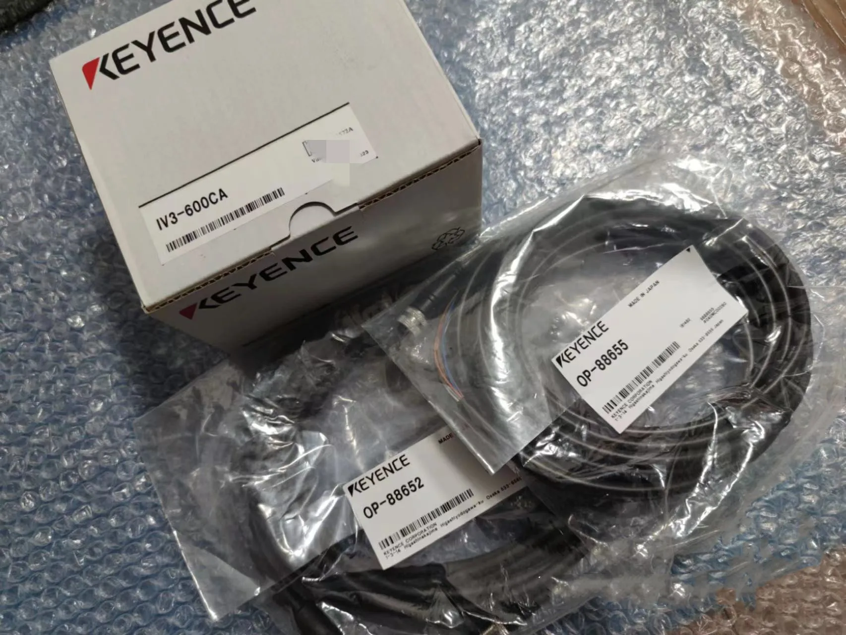 KEYENCE IV5 IV3-600CA vision camera sensors systems