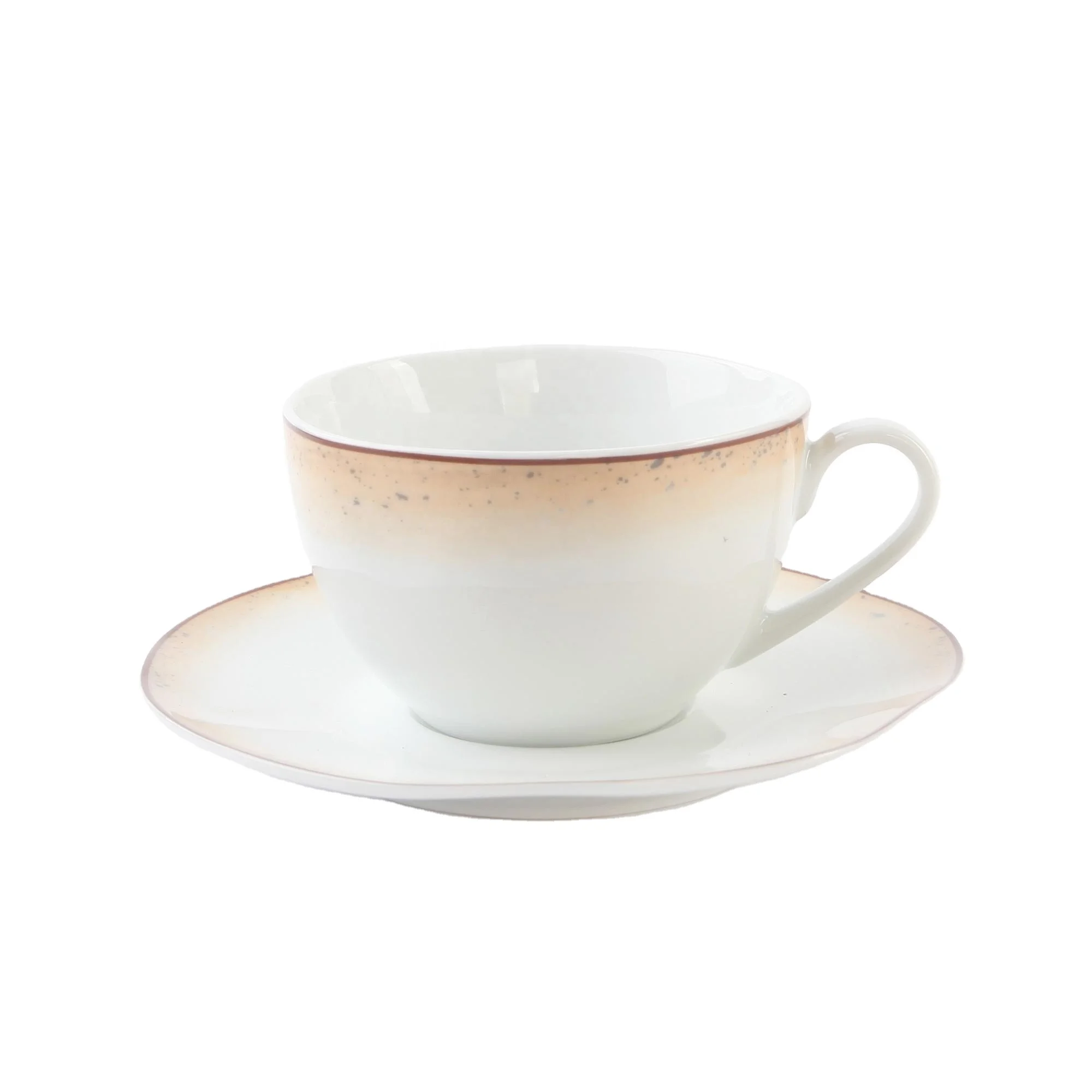 热销瓷咖啡杯和不规则形状的碟子