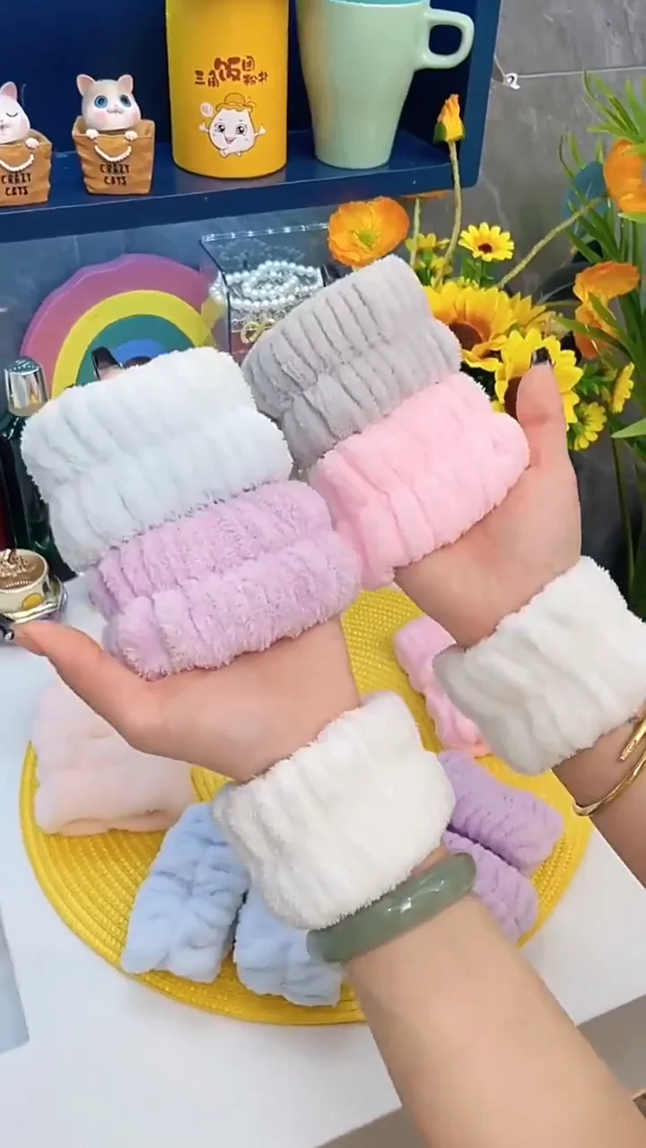 Soft Coral Fleece Face Wash Wristbands Wrist Towels Bands For Washing